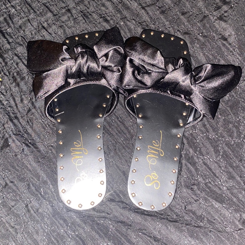 New sandals only try it never were them